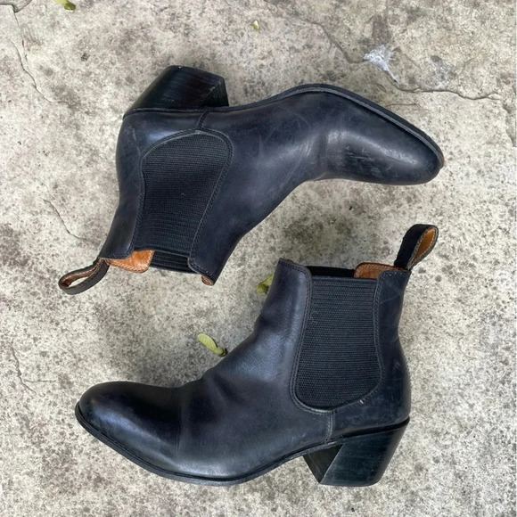 John  Fluevog Passage Cairo Chelsea Boot, size 5 - Picture 12 of 13
